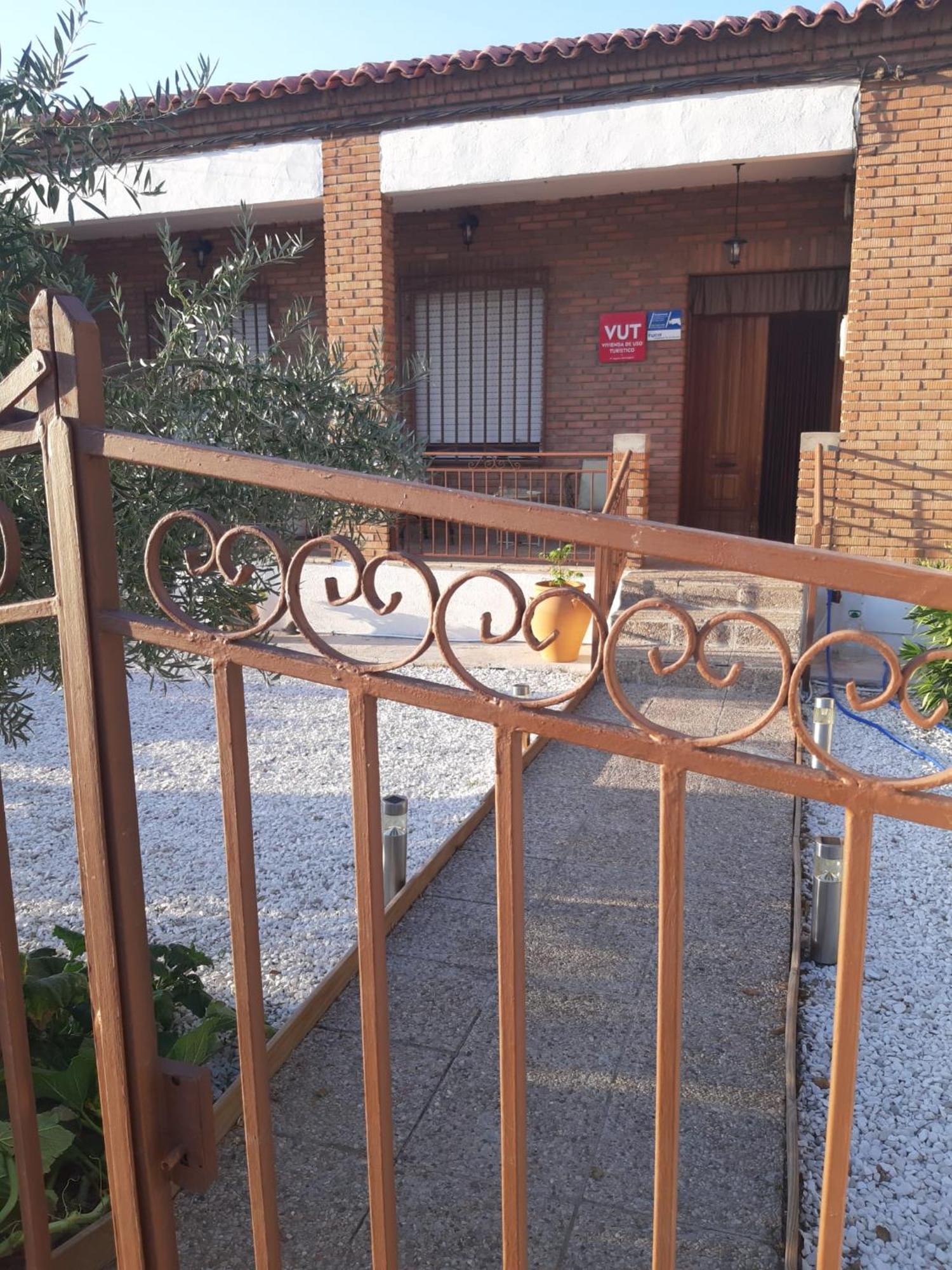 Vivienda Turistica Vino Tinto Villa Almonacid de Toledo Exterior photo